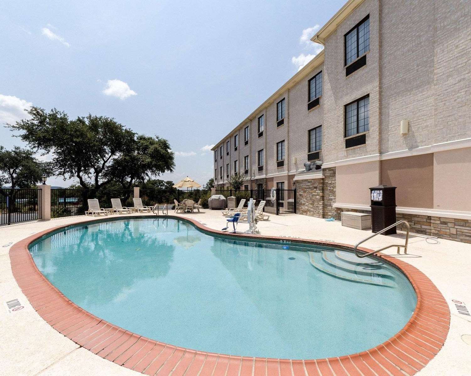 Comfort Inn & Suites TX See Discounts