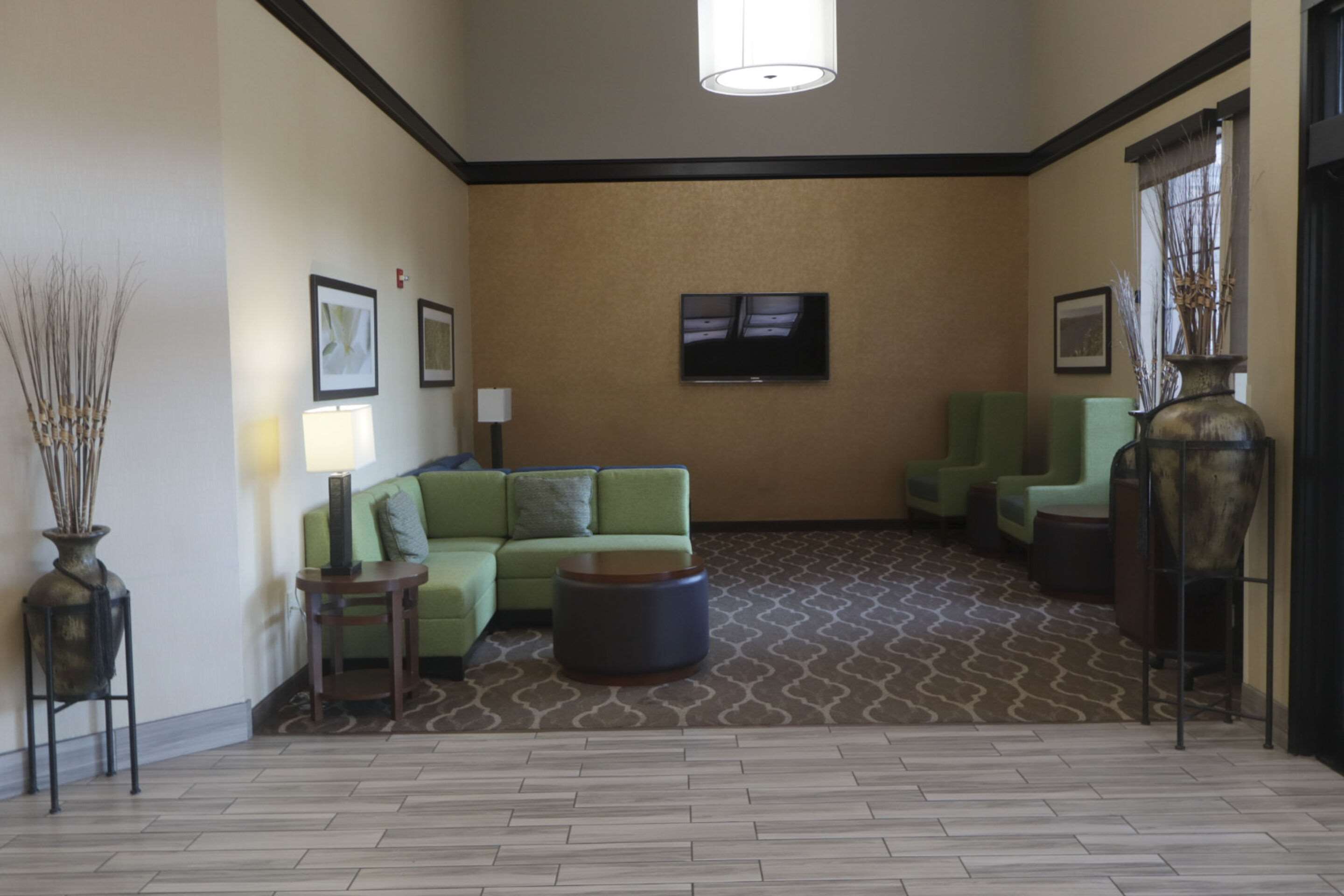 Lobby with sitting area
