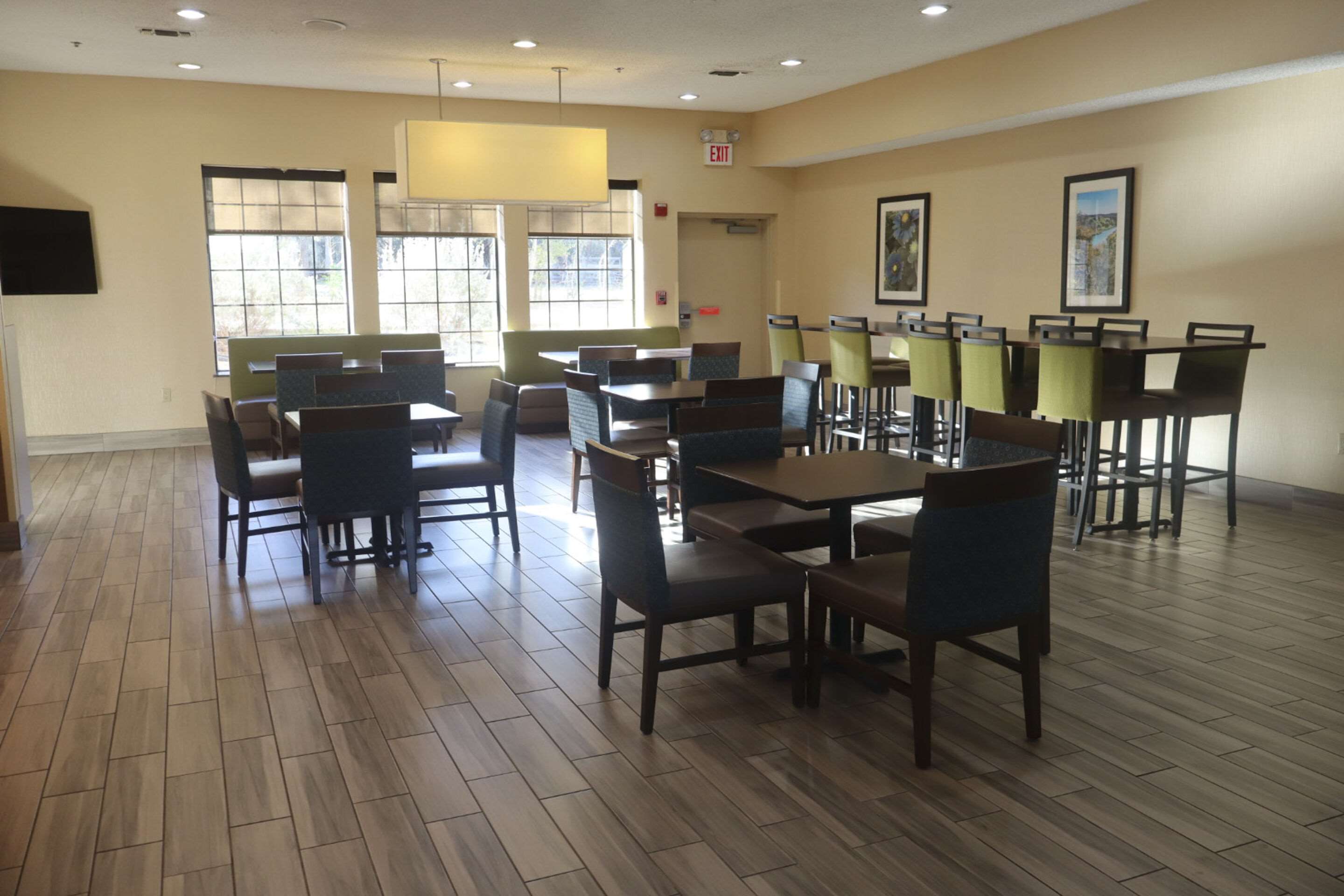Breakfast area