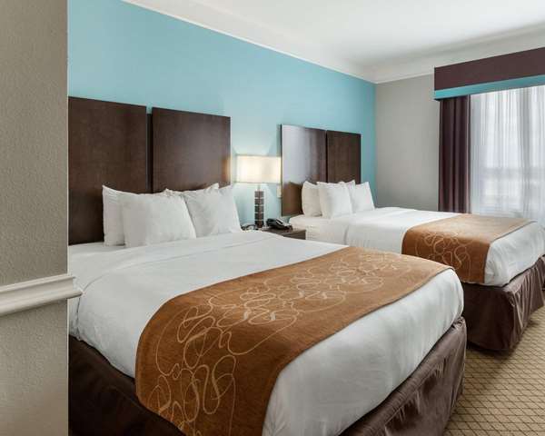 Suite - Comfort Suites at Katy Mills - I-10, Exit 741