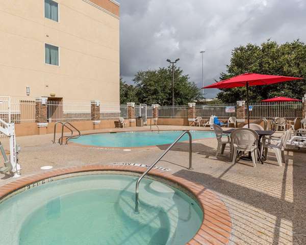 Pool - Comfort Suites at Katy Mills - I-10, Exit 741