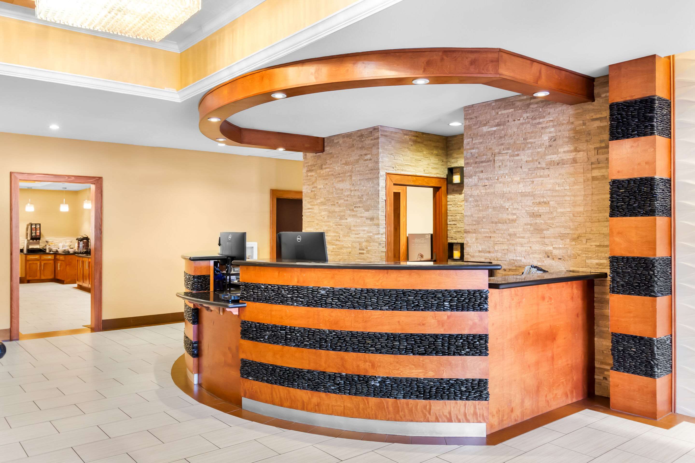 Front desk | Comfort Suites at Katy Mills