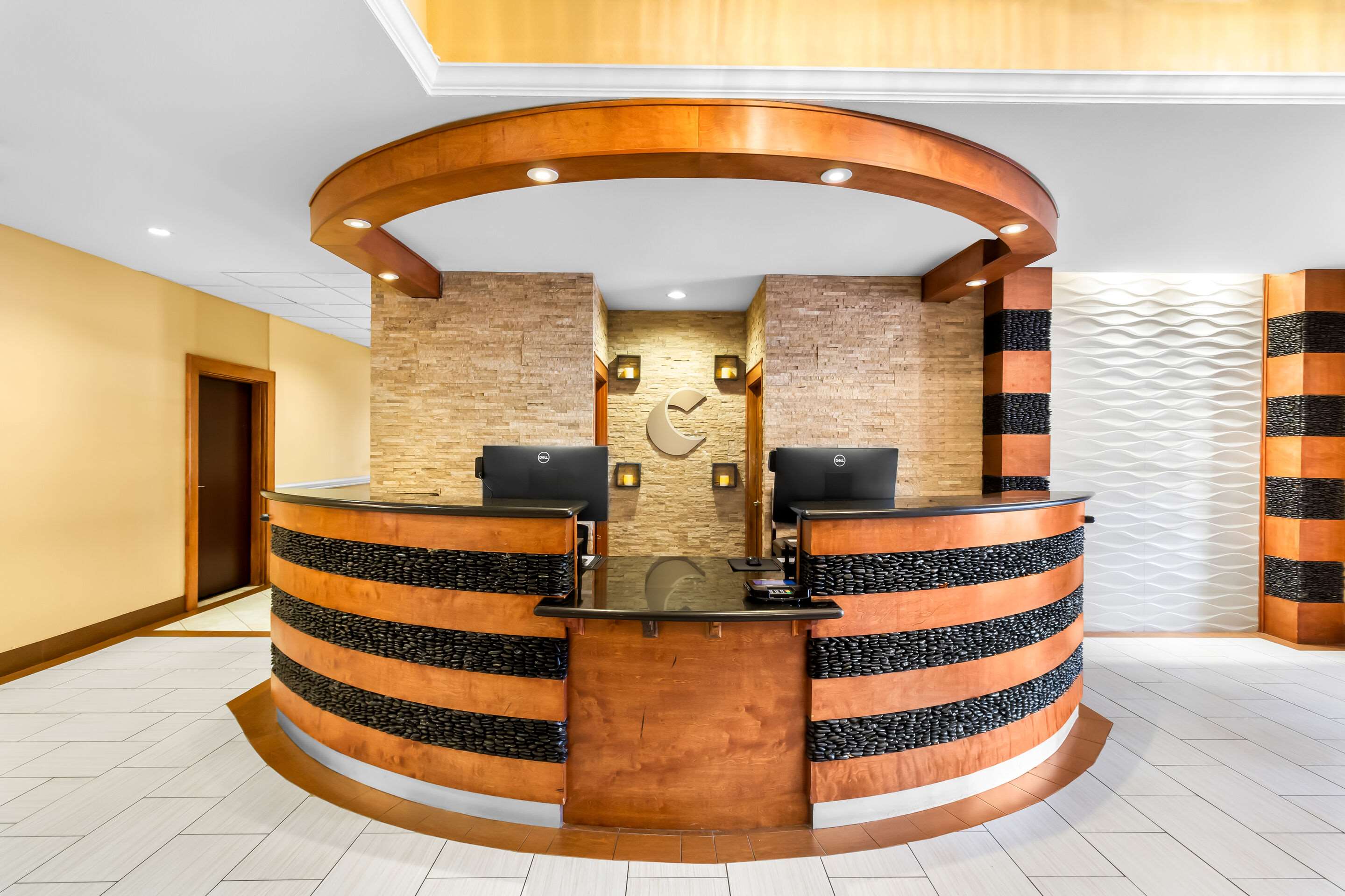 Front desk | Comfort Suites at Katy Mills