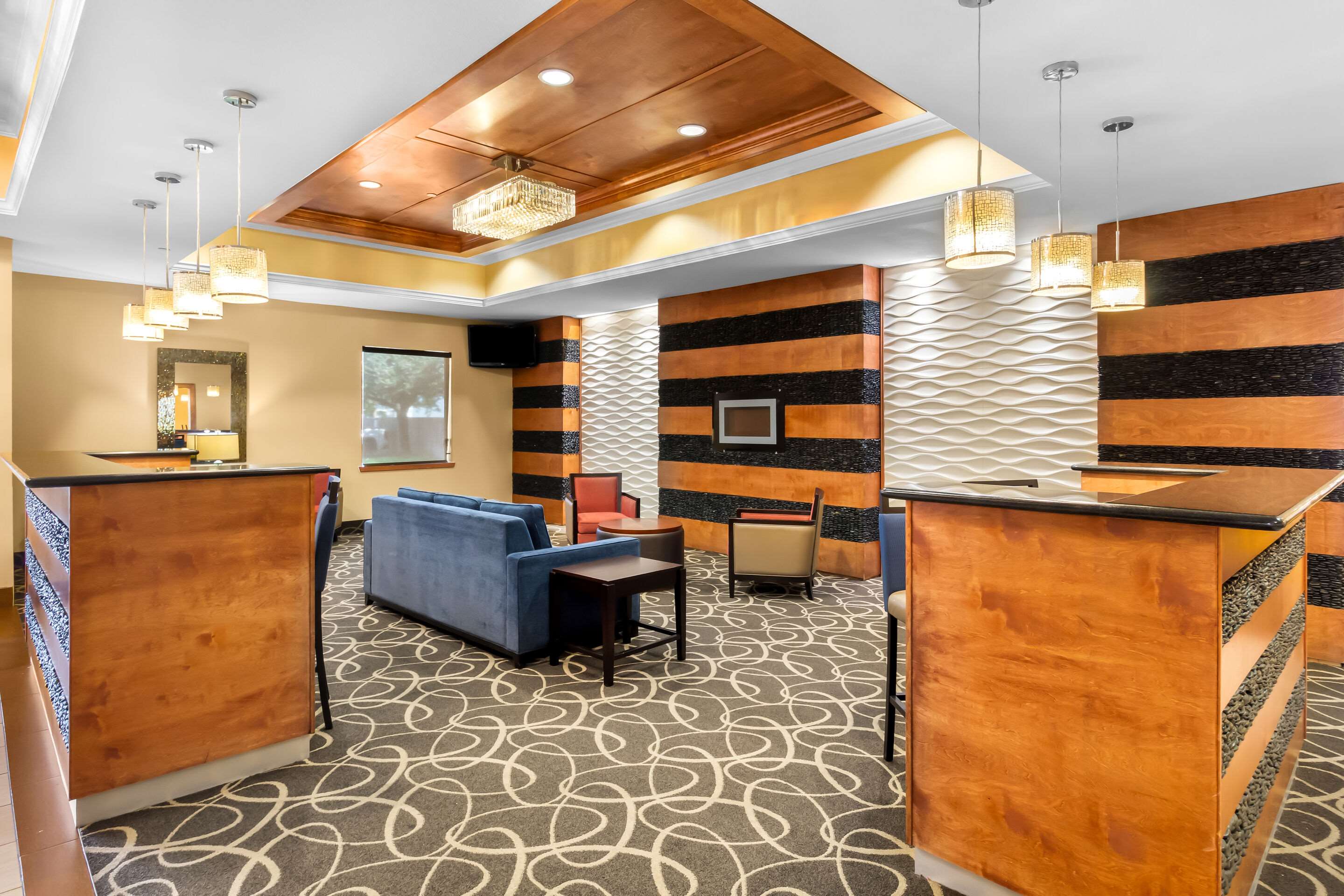Hotel lobby | Comfort Suites at Katy Mills