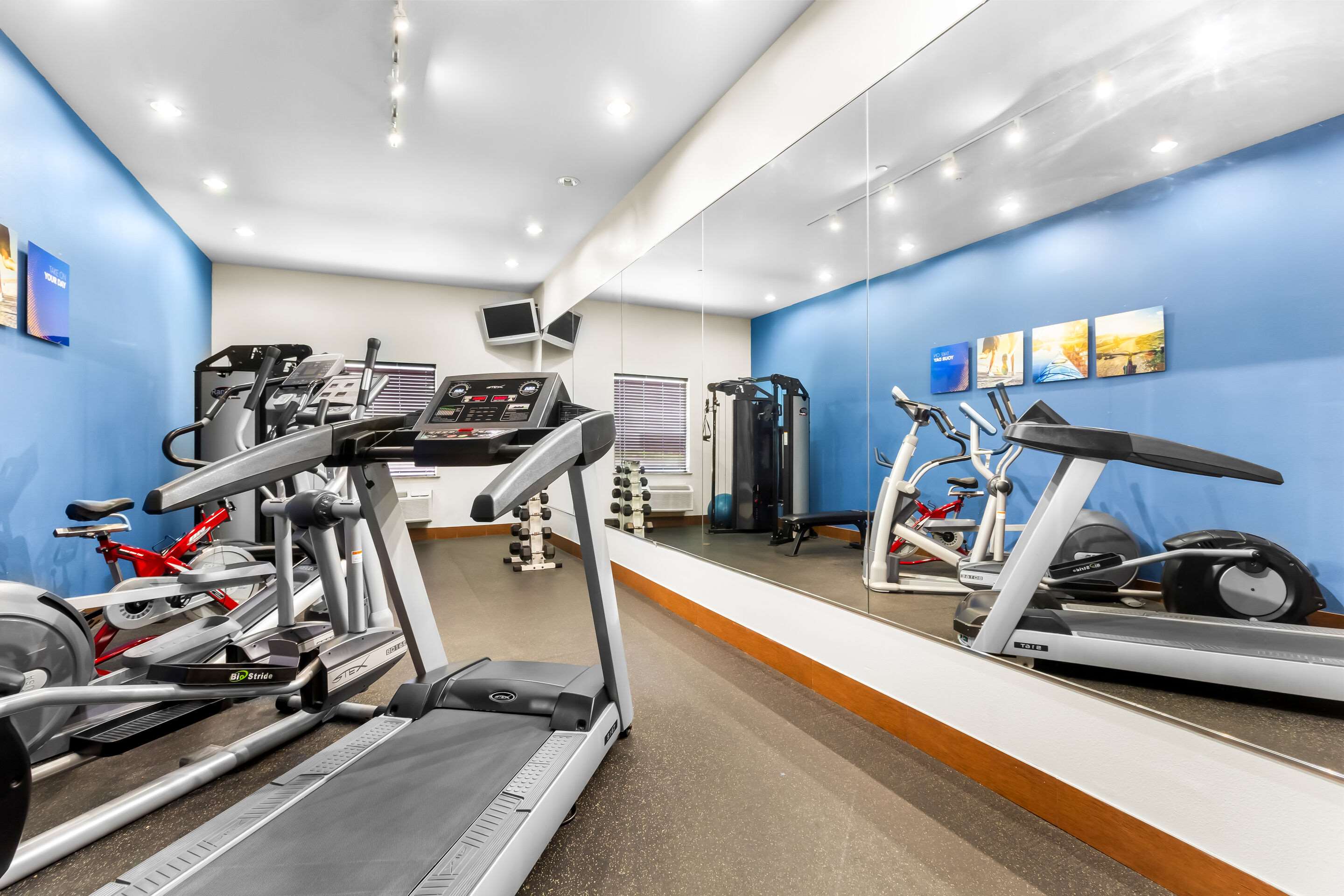 Fitness center | Comfort Suites at Katy Mills