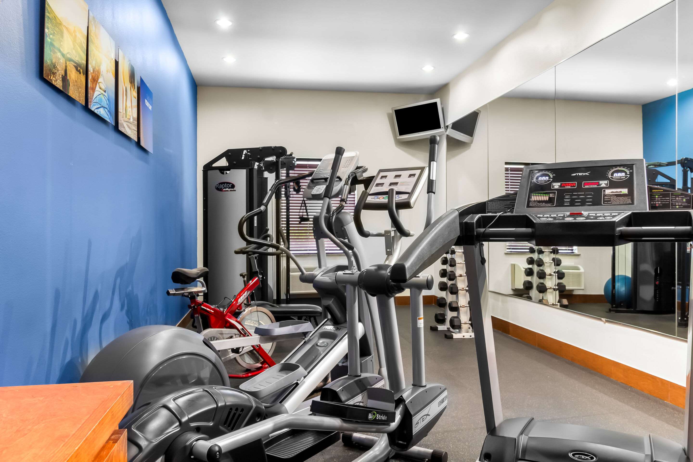 Fitness center | Comfort Suites at Katy Mills