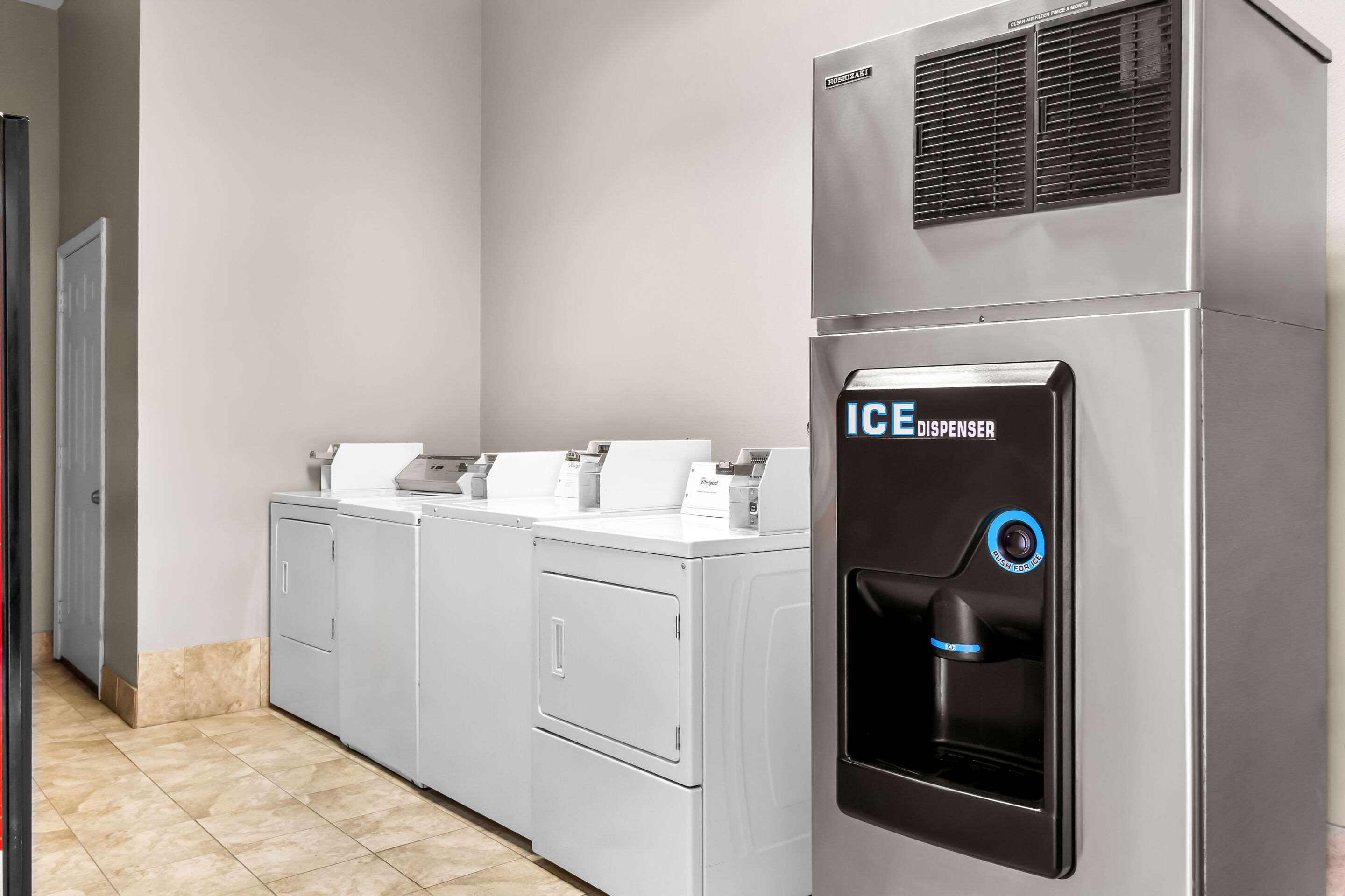 Guest laundry facilities | Comfort Suites at Katy Mills