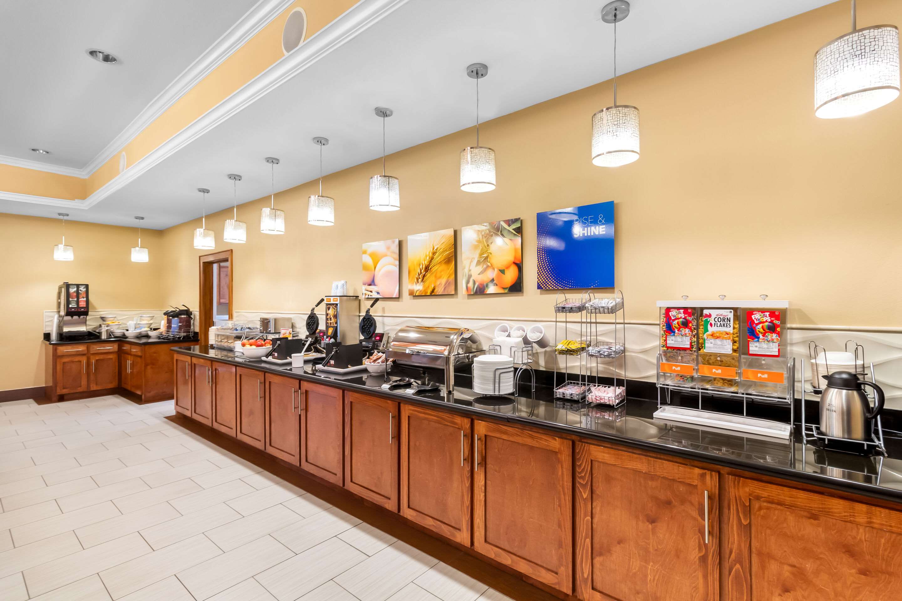 Breakfast area | Comfort Suites at Katy Mills