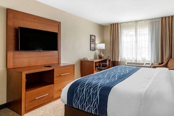  - Comfort Inn & Suites Boerne - I-10, Exit 540