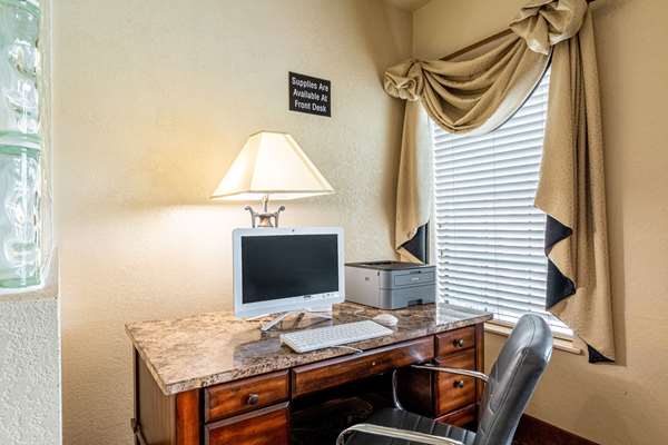 Conference Area - Quality Suites San Antonio