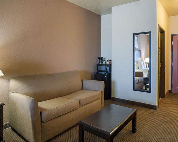 Suite - Comfort Inn Stanton - I-20, Exit 156
