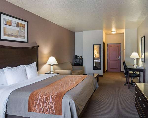 Suite - Comfort Inn Stanton - I-20, Exit 156