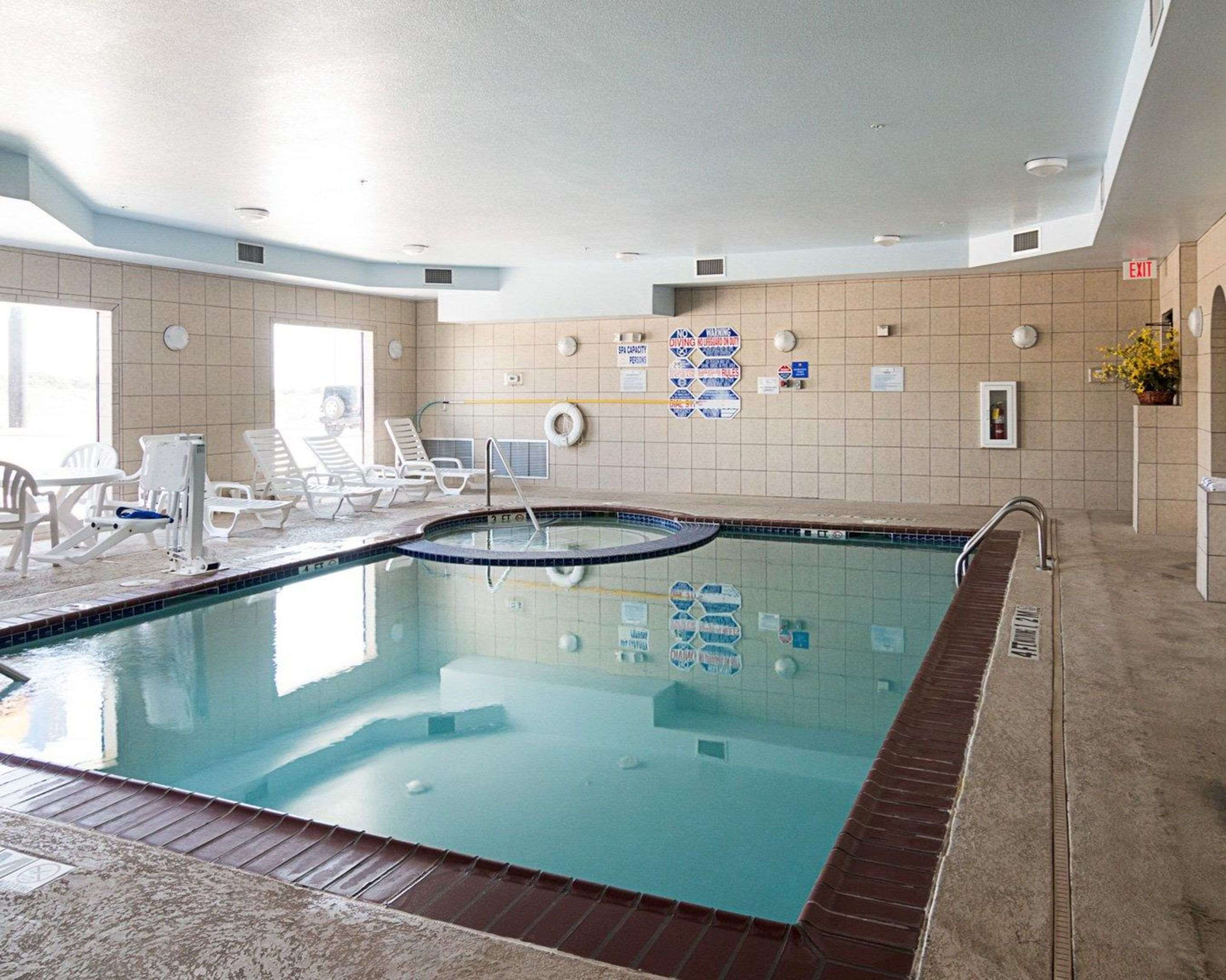Indoor pool with hot tub