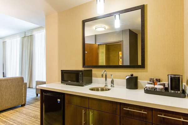 Suite - Cambria Hotel Plano