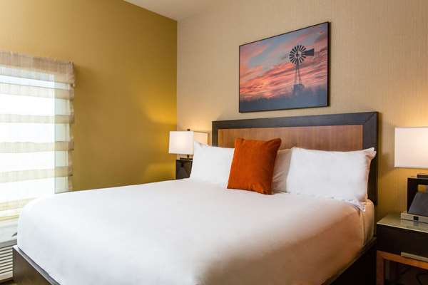 Suite - Cambria Hotel Plano