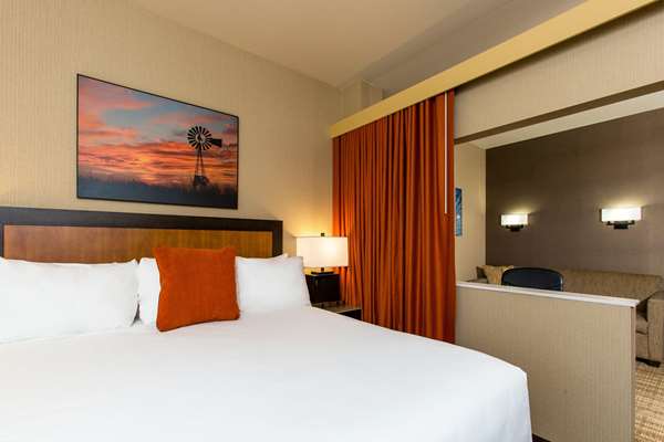 Suite - Cambria Hotel Plano