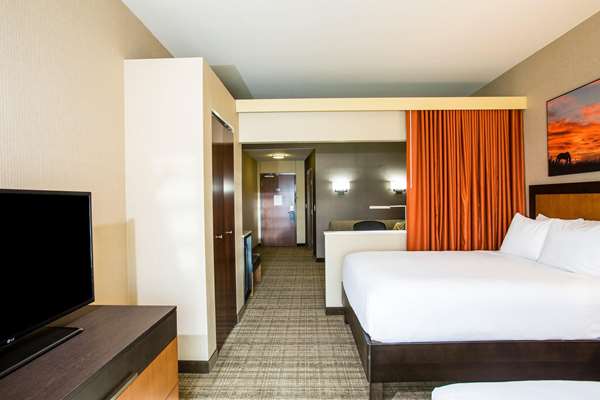 Suite - Cambria Hotel Plano