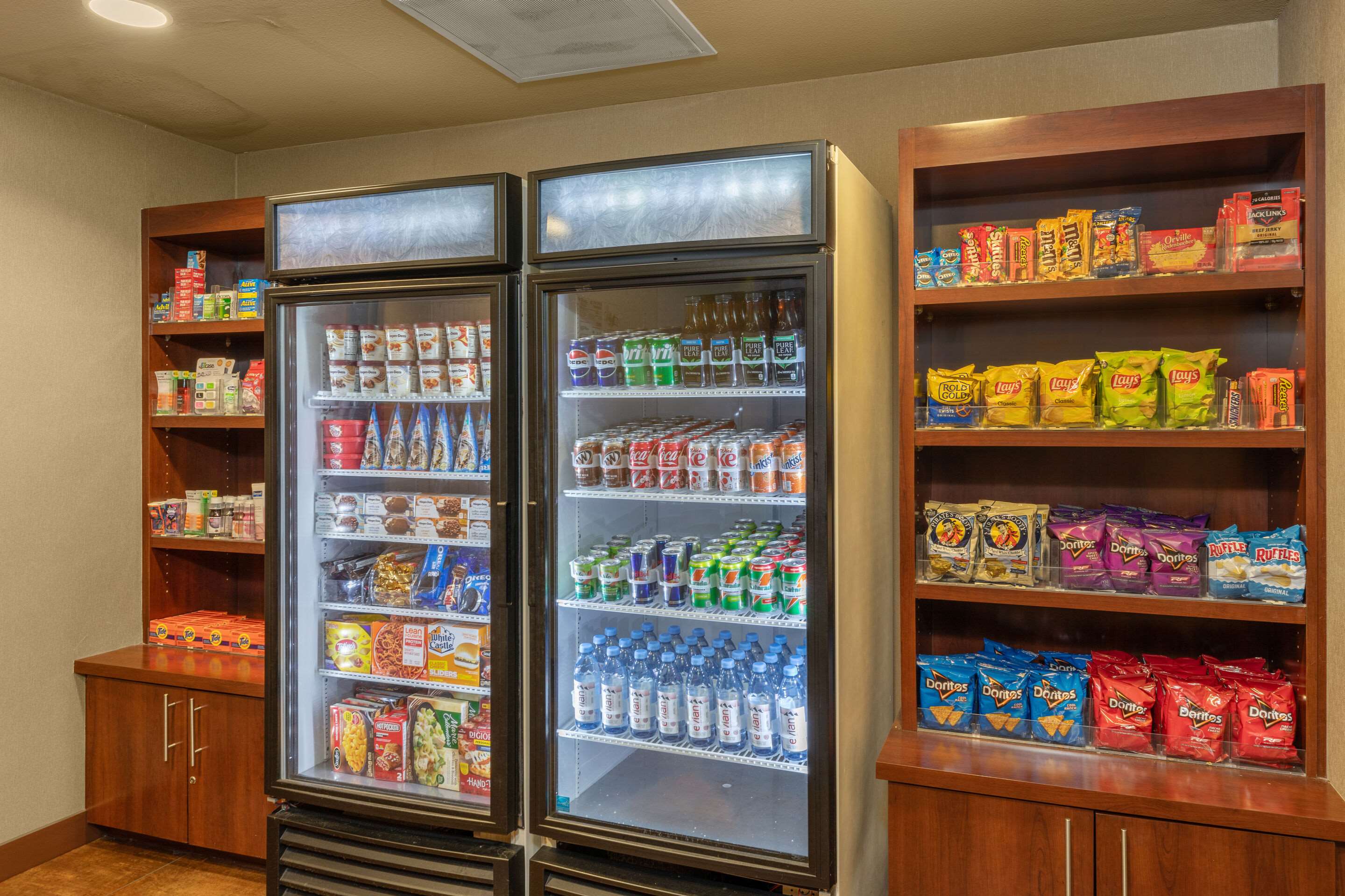 Hotel marketplace | Cambria Hotel Plano Frisco