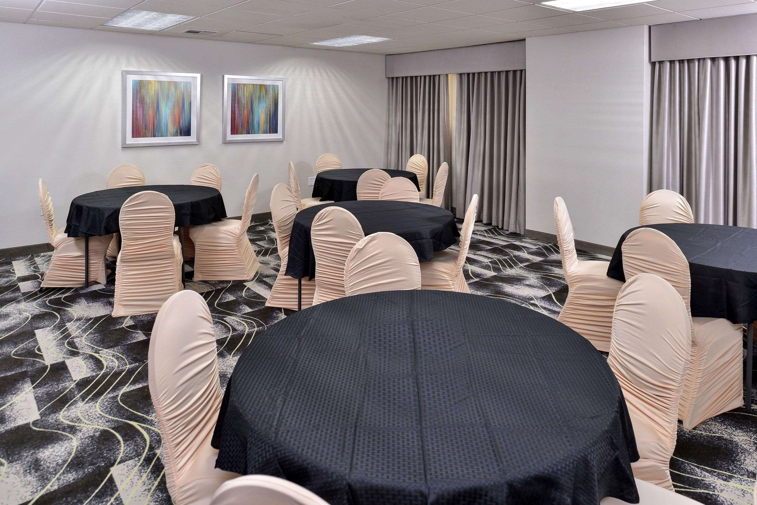 Banquetmeeting room | Comfort Inn & Suites Frisco - Plano