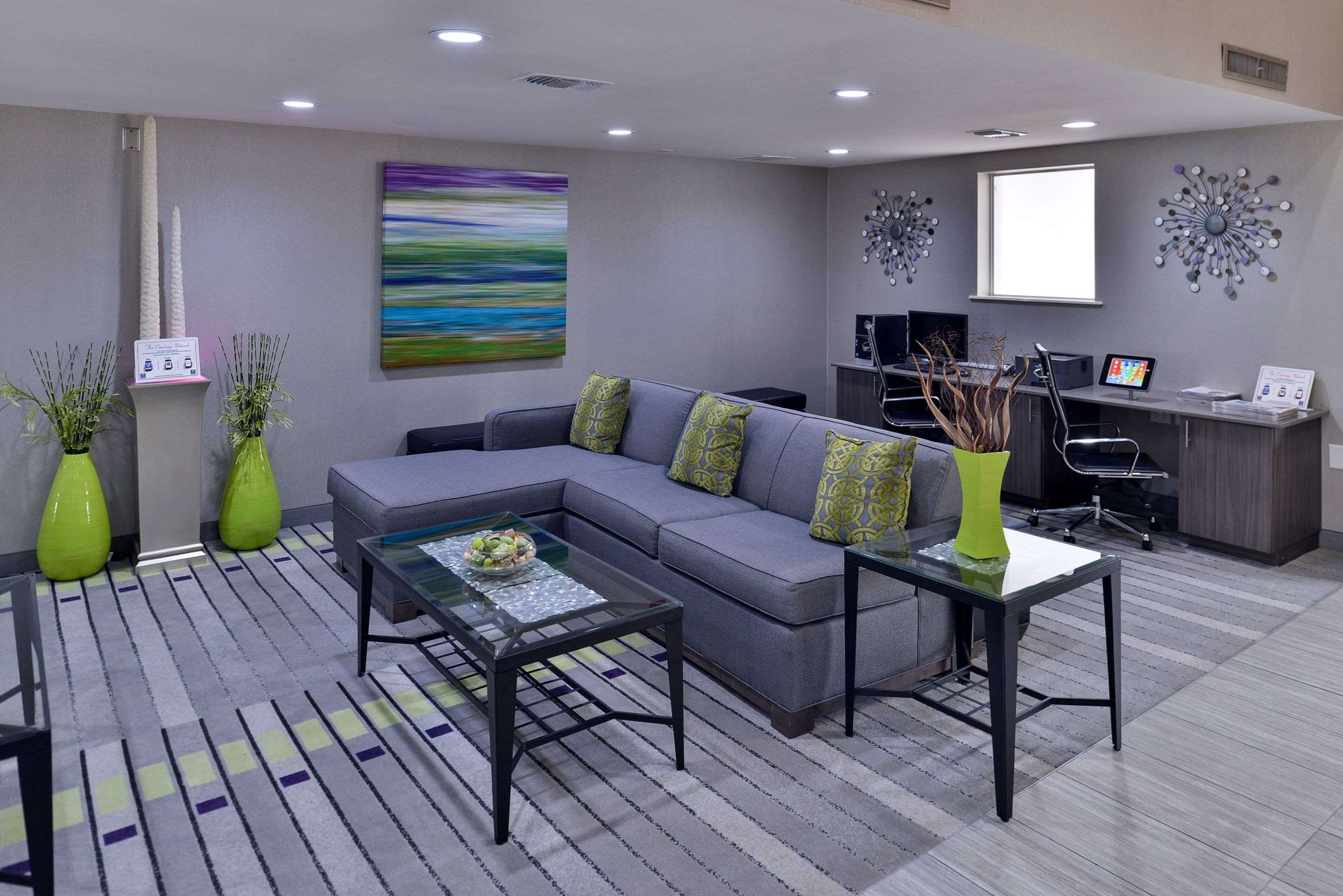 Business room with work space | Comfort Inn & Suites Frisco - Plano