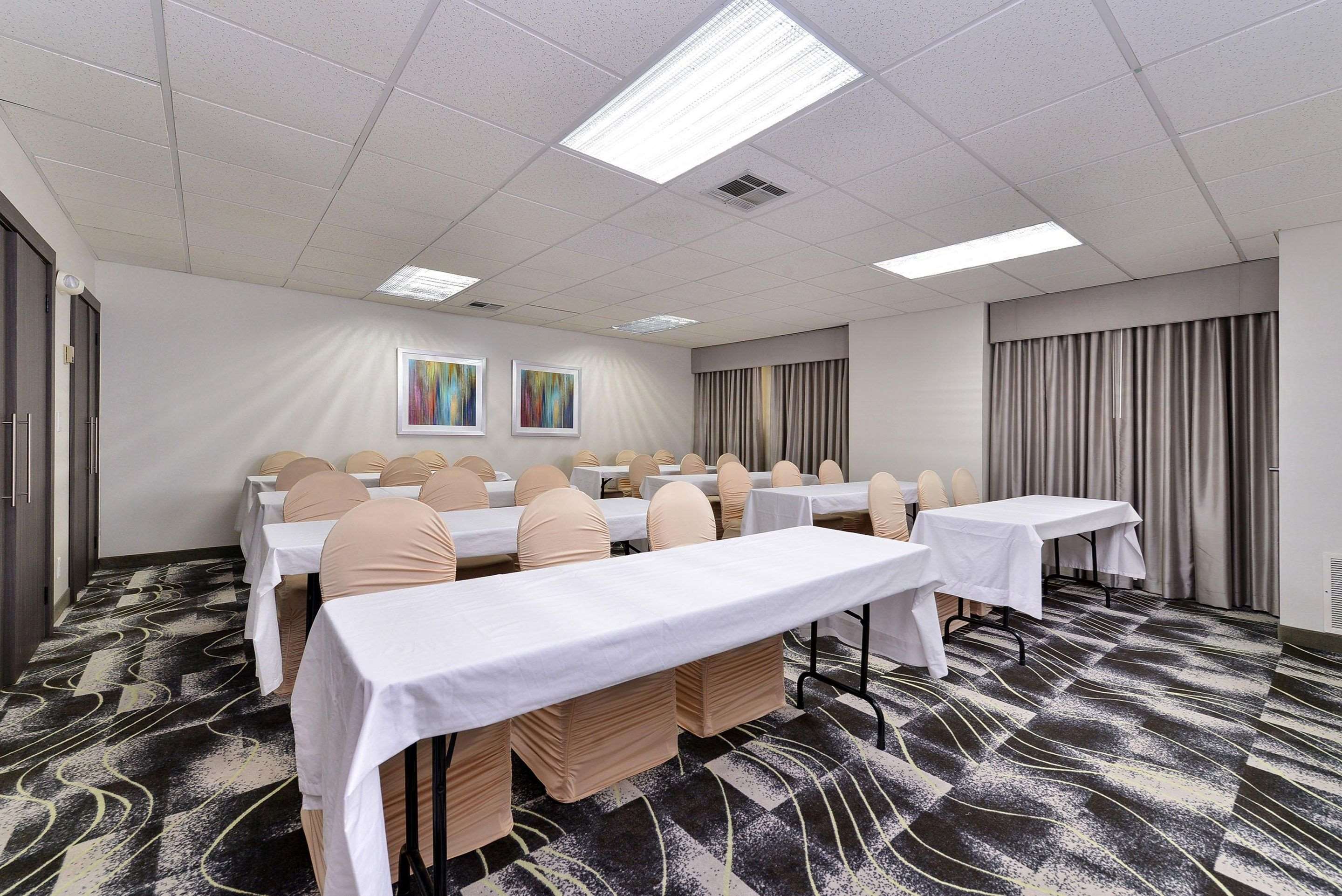 Meeting room | Comfort Inn & Suites Frisco - Plano