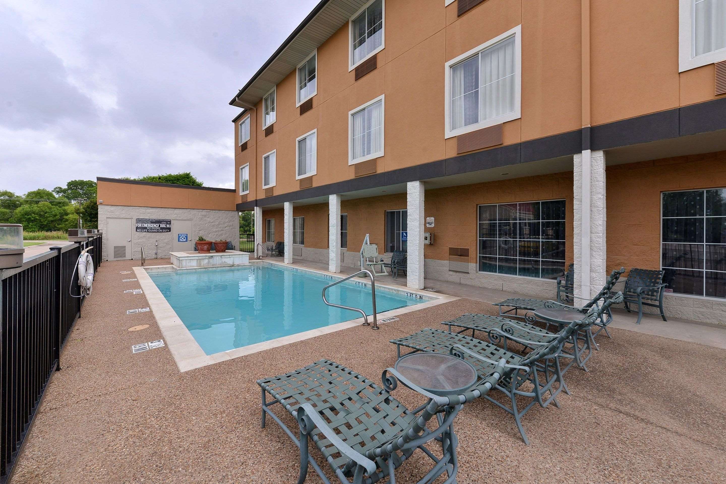 Relax on the sundeck | Comfort Inn & Suites Frisco - Plano