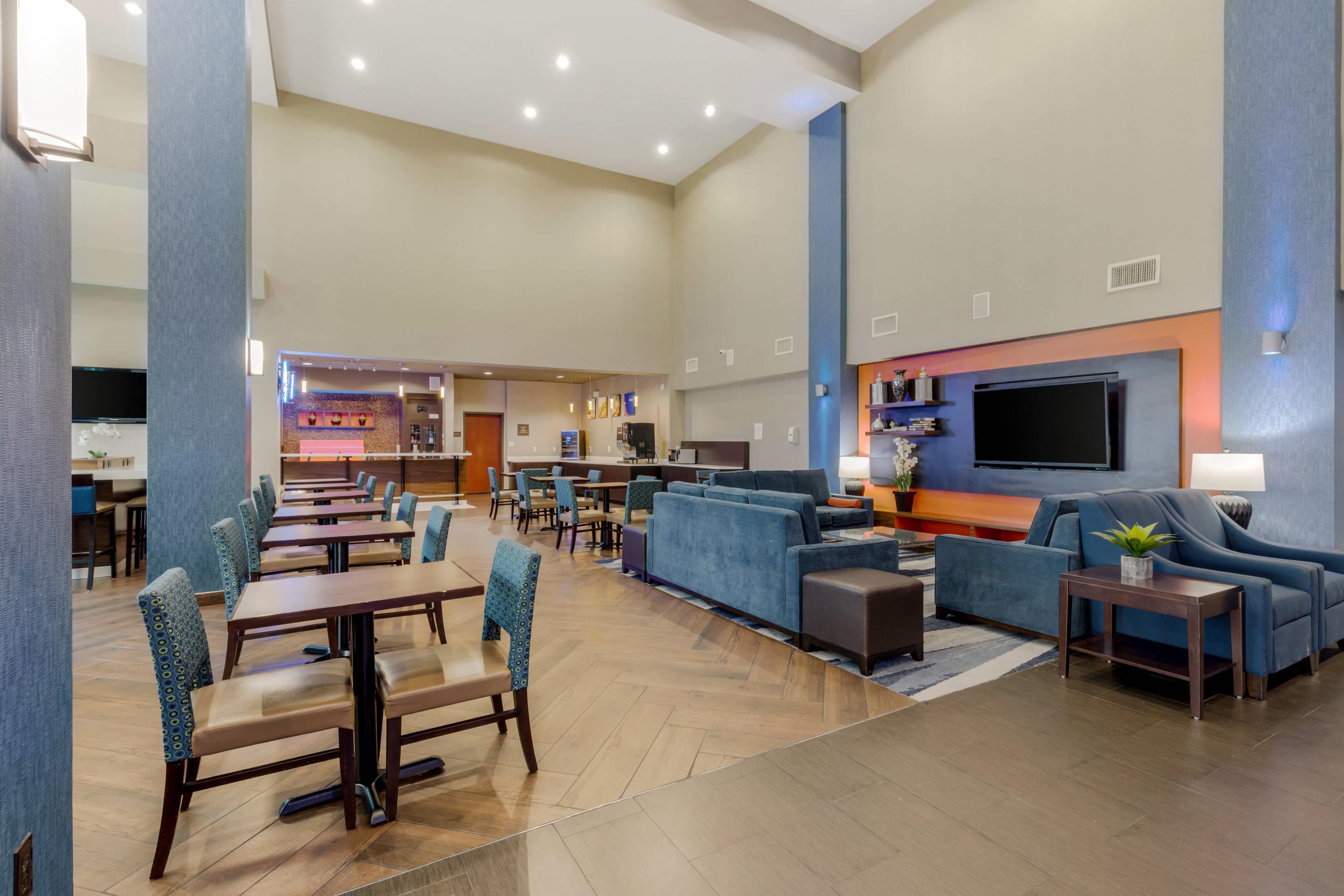 Lobby with sitting area