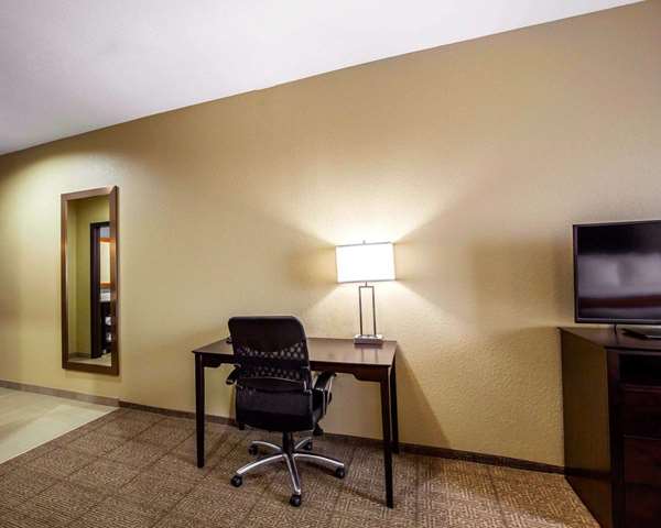  - Comfort Suites Northwest Houston