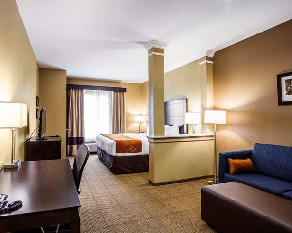  - Comfort Suites Northwest Houston