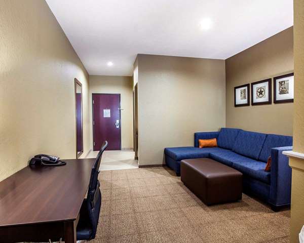  - Comfort Suites Northwest Houston