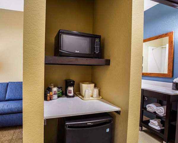  - Comfort Suites Northwest Houston