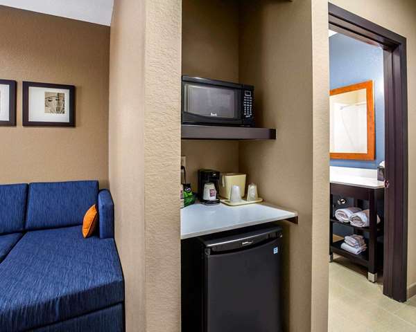 Suite - Comfort Suites Northwest Houston