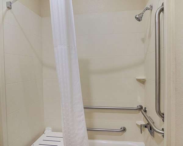  - Comfort Inn Midland - I-20, Exit 136