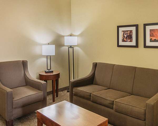 Suite - Comfort Inn Midland - I-20, Exit 136