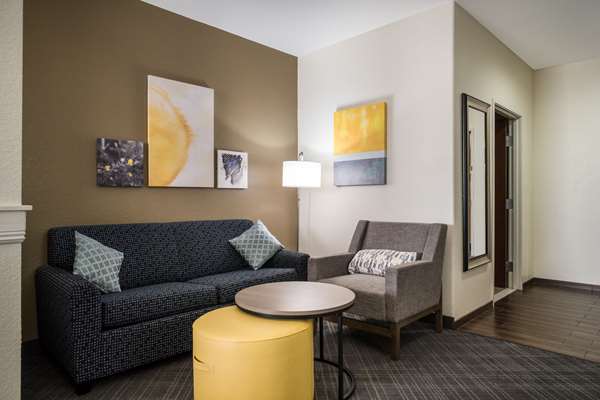 Suite - Comfort Inn & Suites Victoria