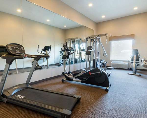 Fitness/ Exercise Room - Quality Inn & Suites Groesbeck