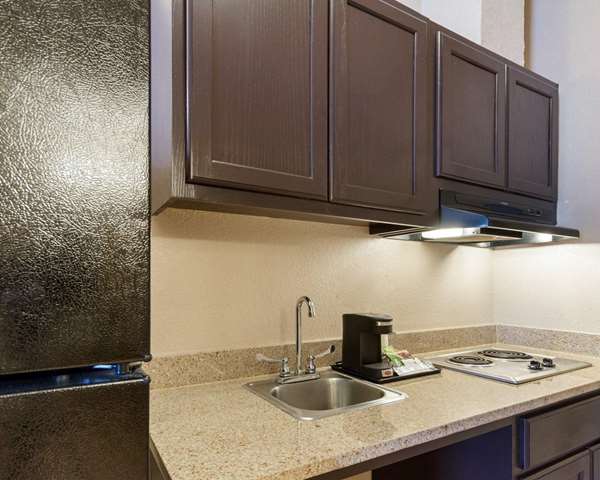  - Quality Inn & Suites Groesbeck