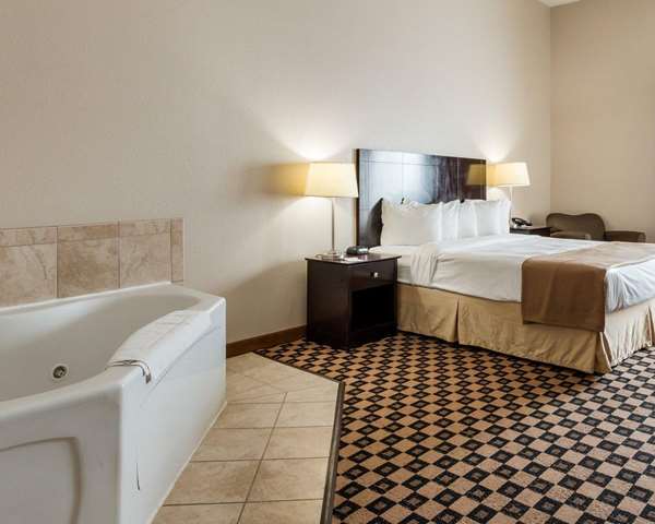  - Quality Inn & Suites Groesbeck