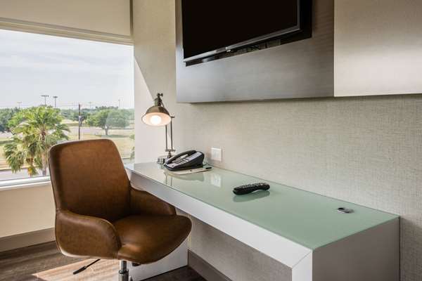 Suite - Cambria Hotel McAllen Convention Center