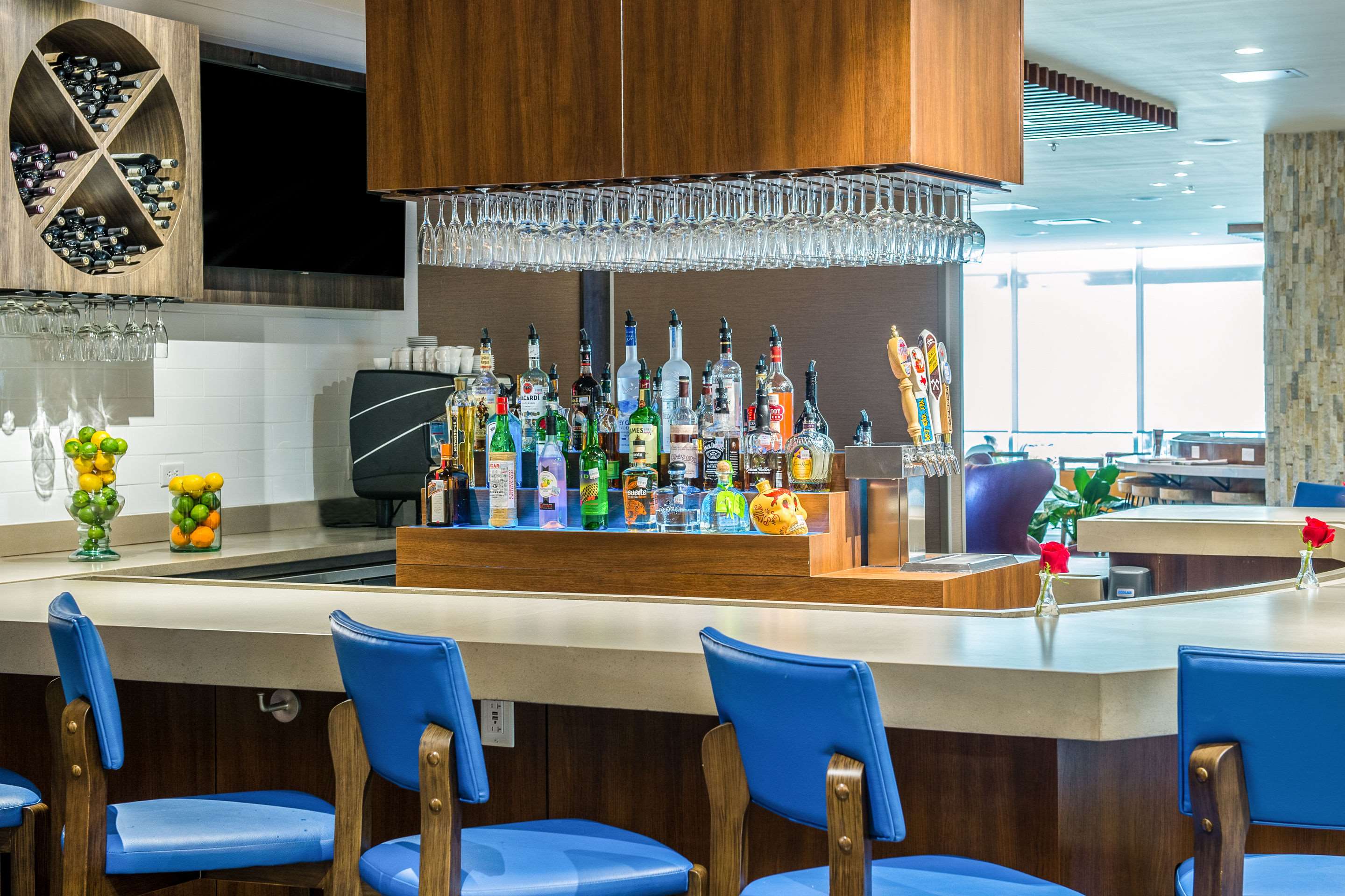 Hotel bar | Cambria Hotel McAllen Convention Center