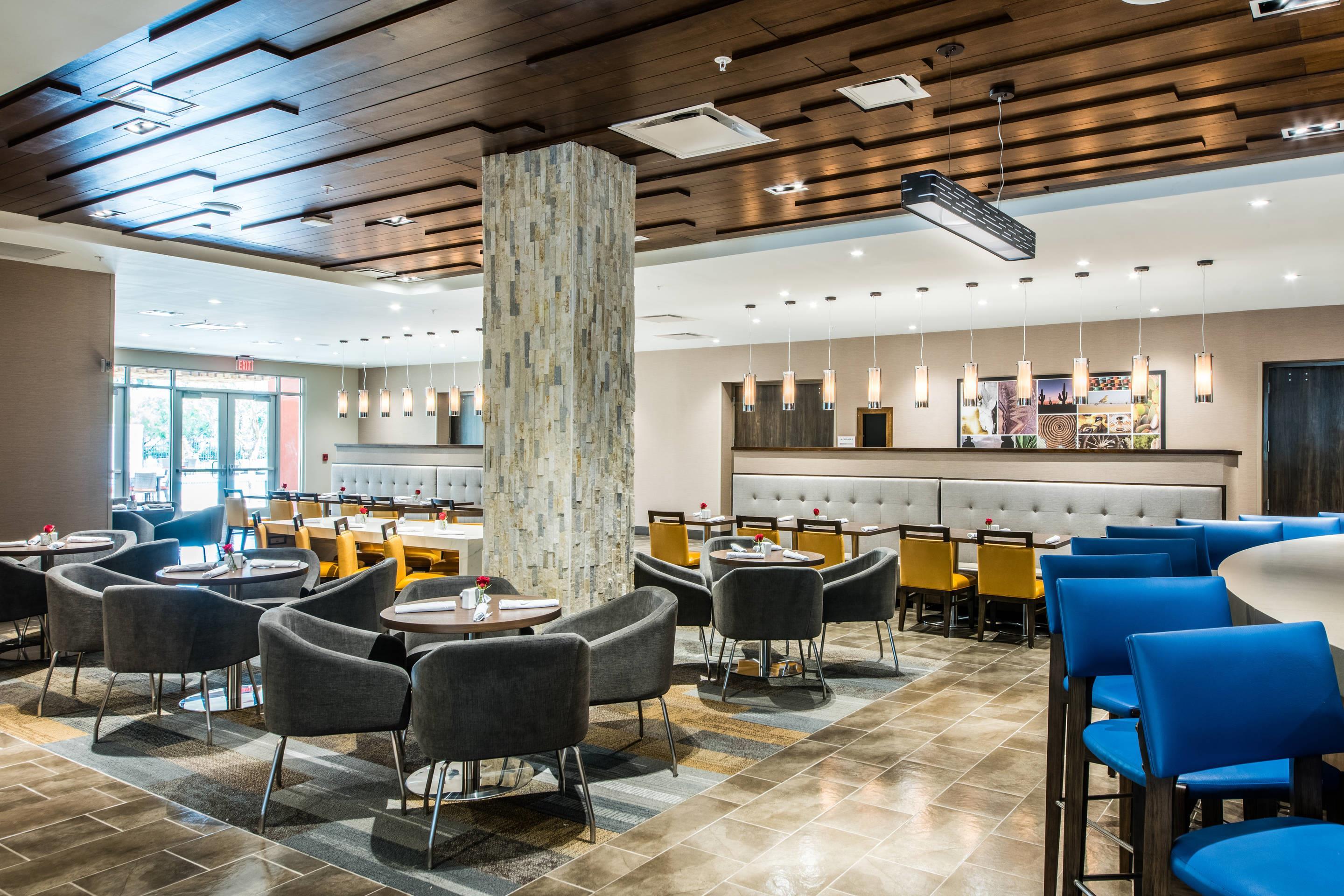 Hotel restaurant | Cambria Hotel McAllen Convention Center