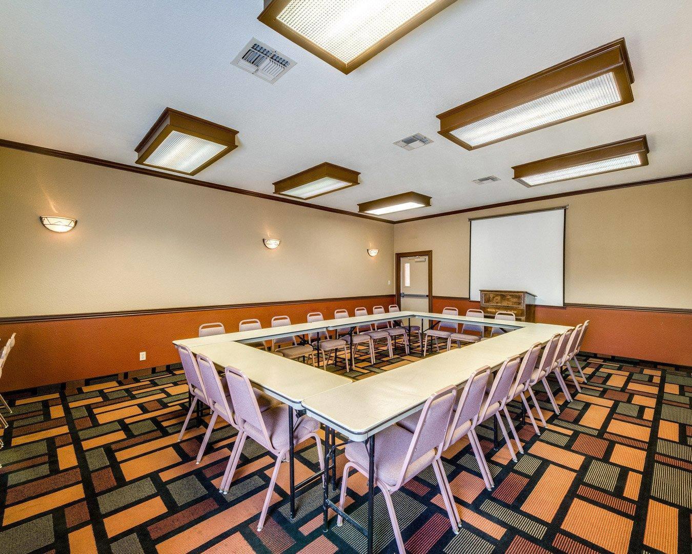 Meeting room | Econo Lodge Inn & Suites Eagle Pass