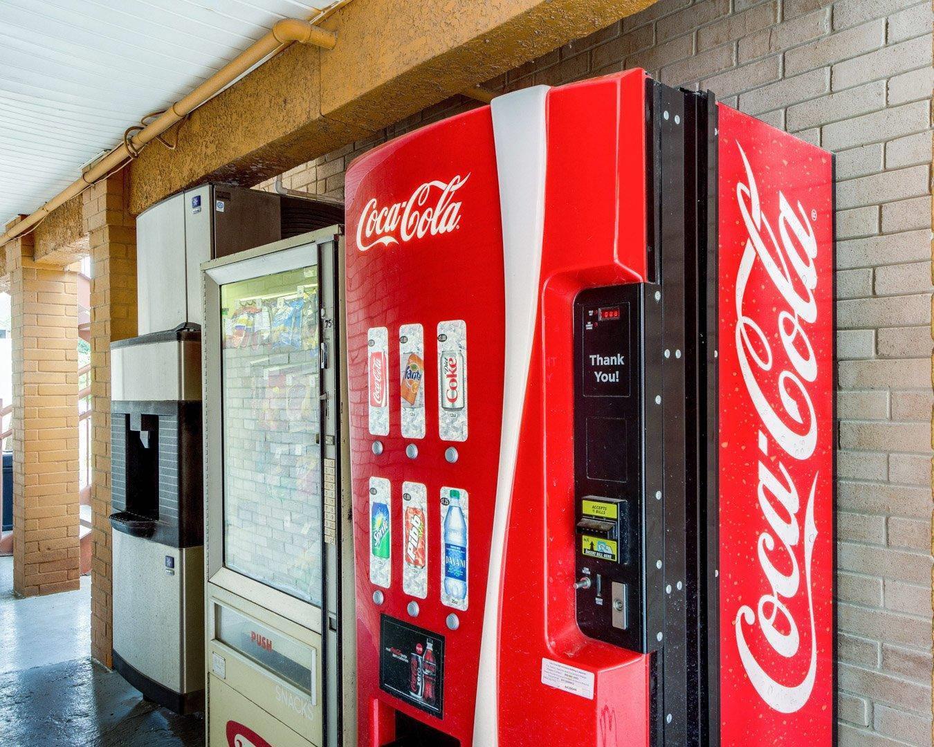 Hotel vending areas | Econo Lodge Inn & Suites Eagle Pass