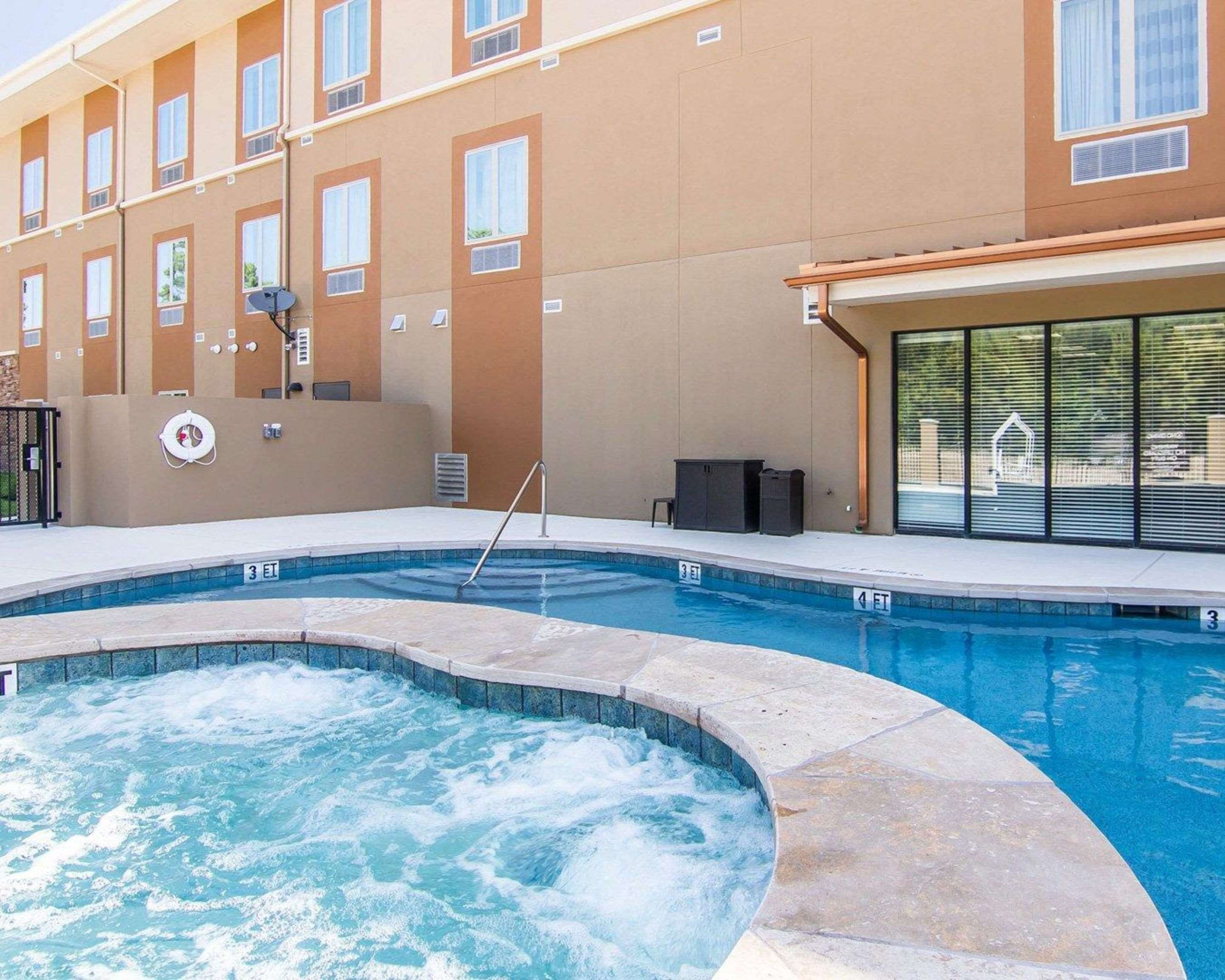 Outdoor pool with hot tub