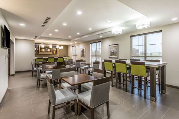 Amenities - Comfort Inn & Suites Snyder