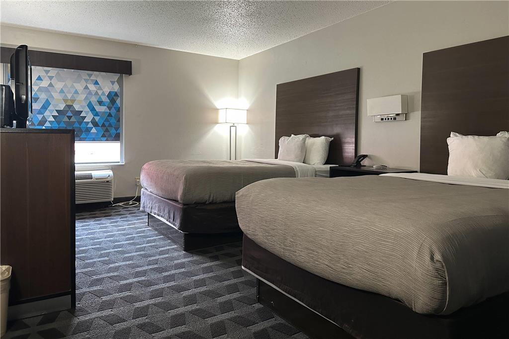 QUALITY INN HILLSBORO-guestroom-Guest Room,On-Site.jpg