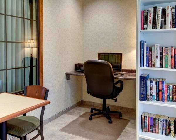 Conference Area - Quality Inn & Suites Glen Rose