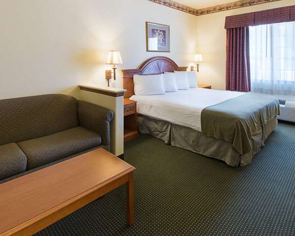 Suite - Quality Inn & Suites Glen Rose