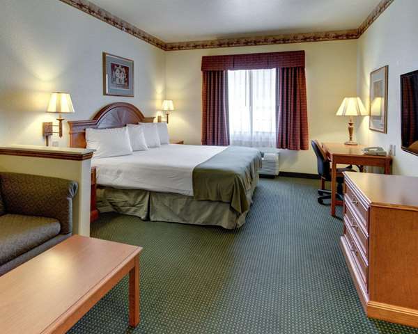  - Quality Inn & Suites Glen Rose