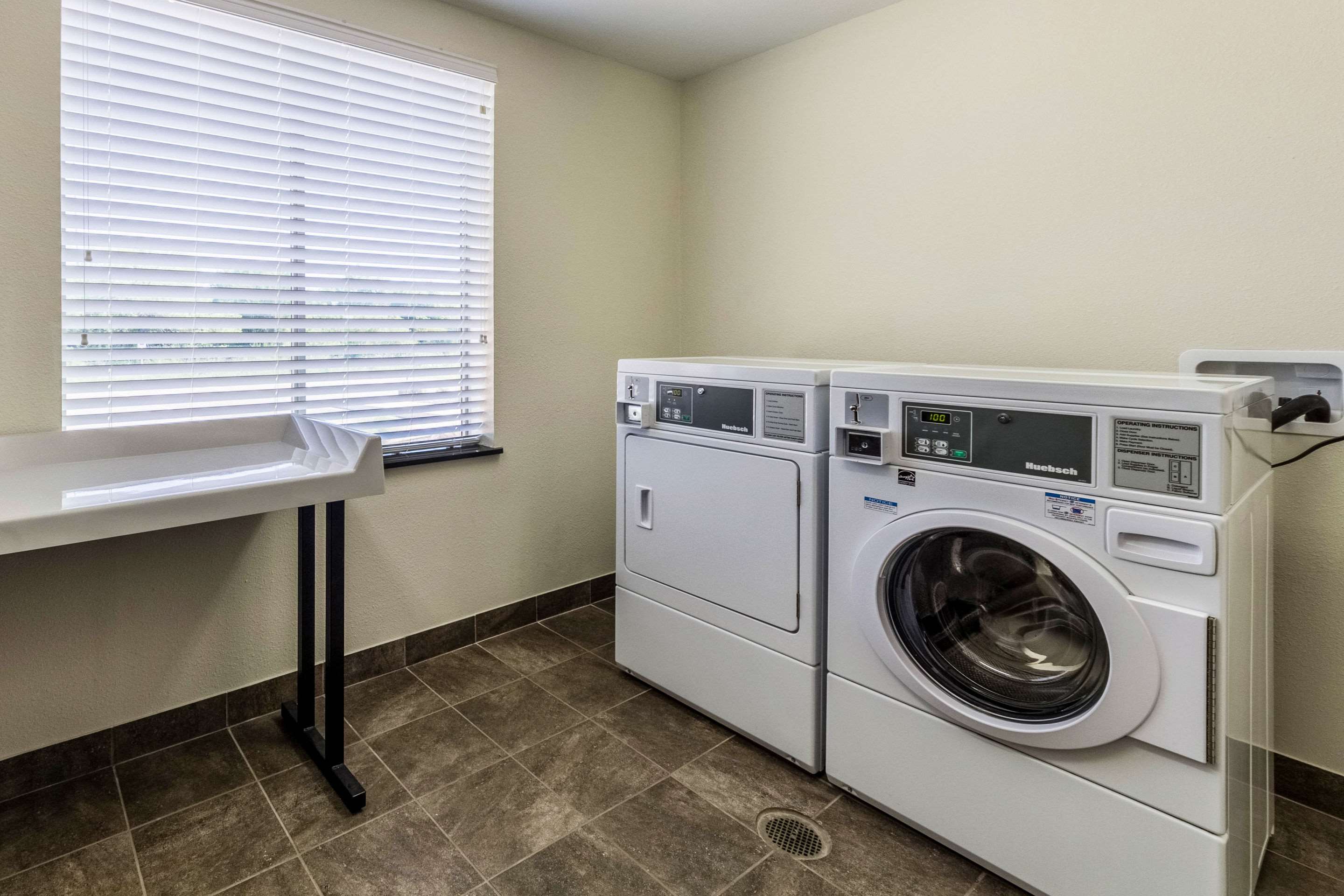 Guest laundry facilities | Sleep Inn & Suites Jourdanton - Pleasanton